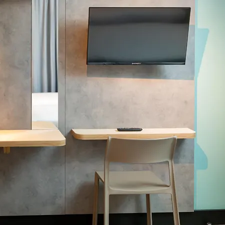 Ibis Budget Lyon Caluire Cite Internationale Hotel
